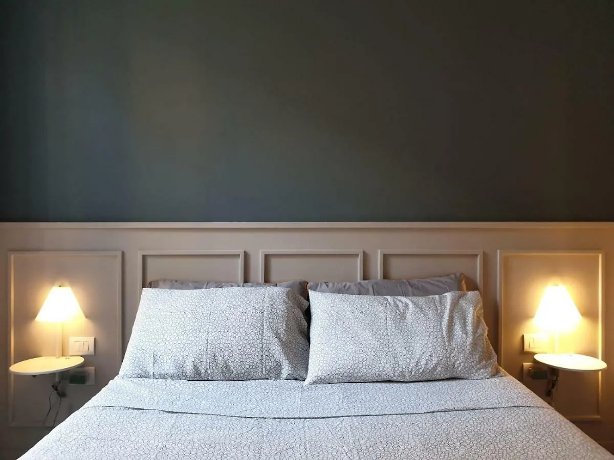 Room222 - Stylish Room La Spezia Old Town - 5' Station To Cinque Terre